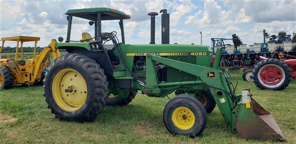 1988 JD 4050 2WD, 2750 hrs., ROPS, 270 loader