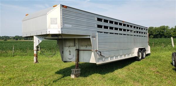 1988 Barrett 24' aluminum gooseneck cattle trailer, New rear axle, wiring, brakes