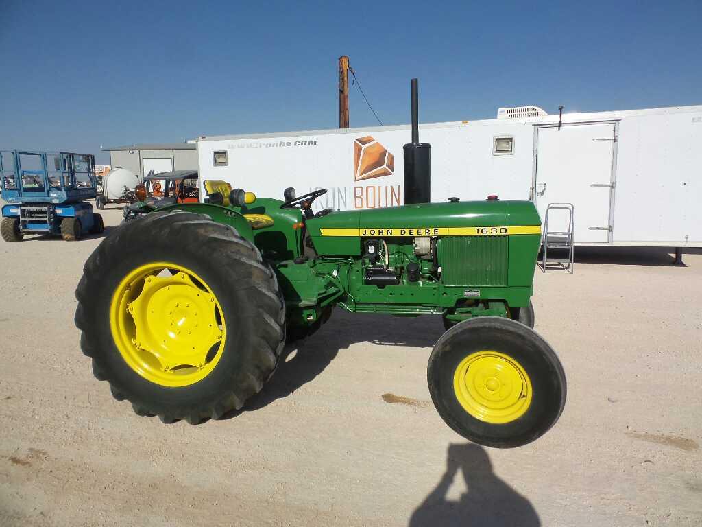 John Deere 1630 Tractor