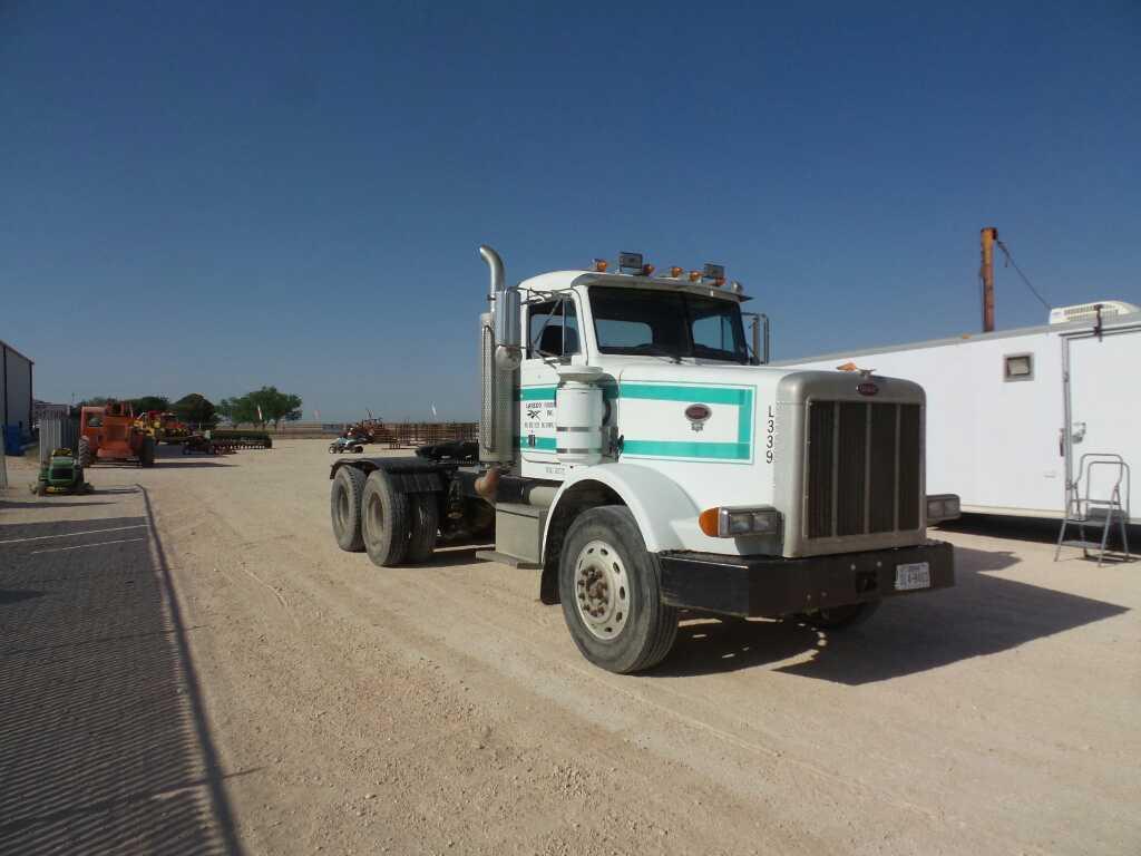 *2001 Peterbilt 378 Truck Tractor