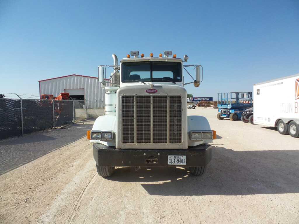 *2001 Peterbilt 378 Truck Tractor