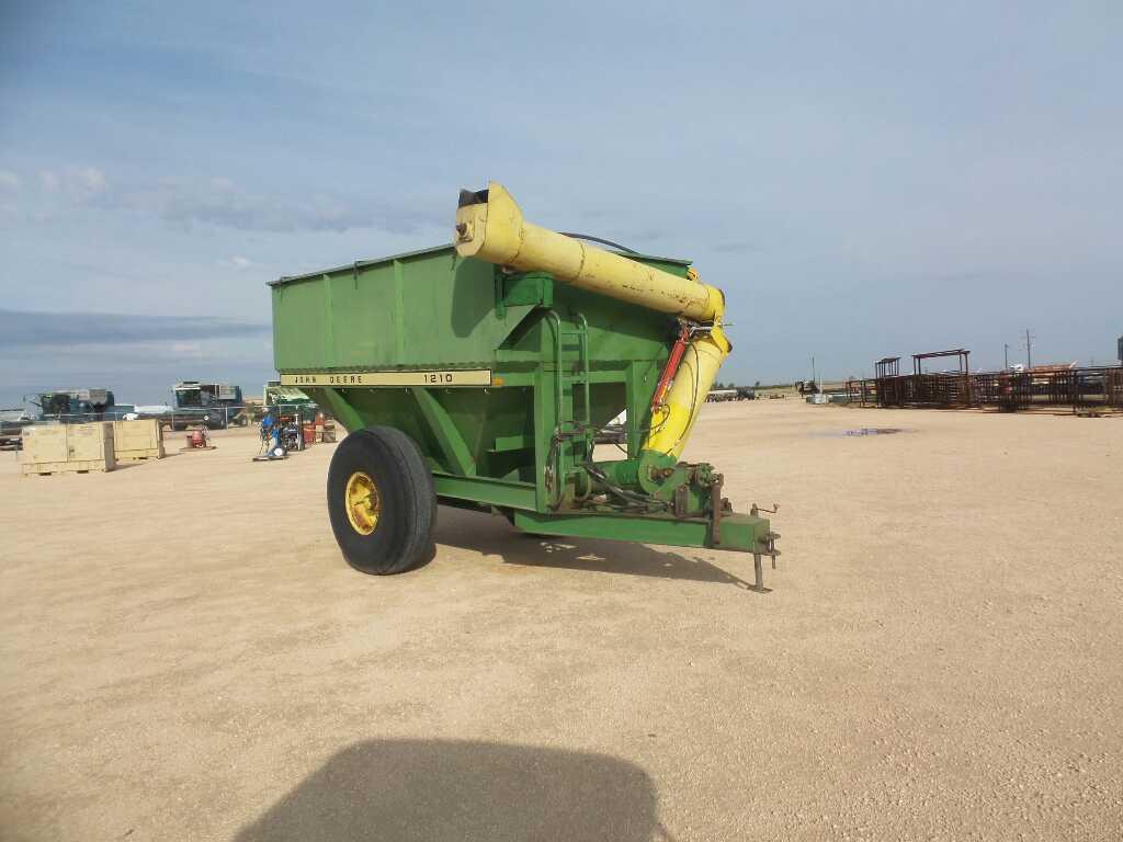 John Deere 1210 Grain Cart