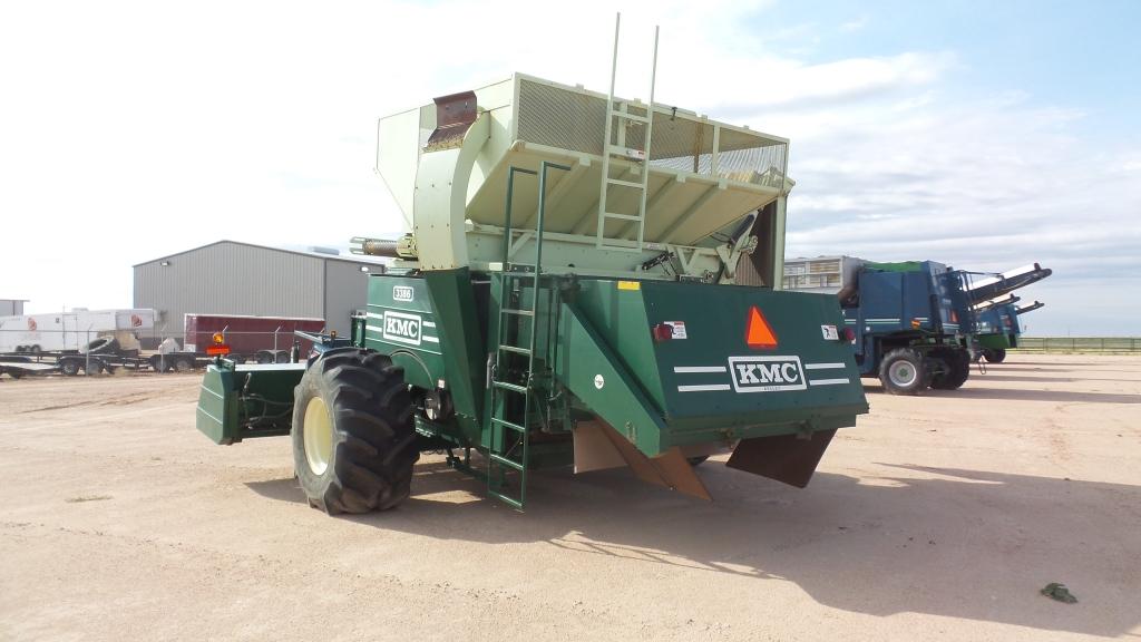 KMC 3386 Pull Behind Peanut Combine