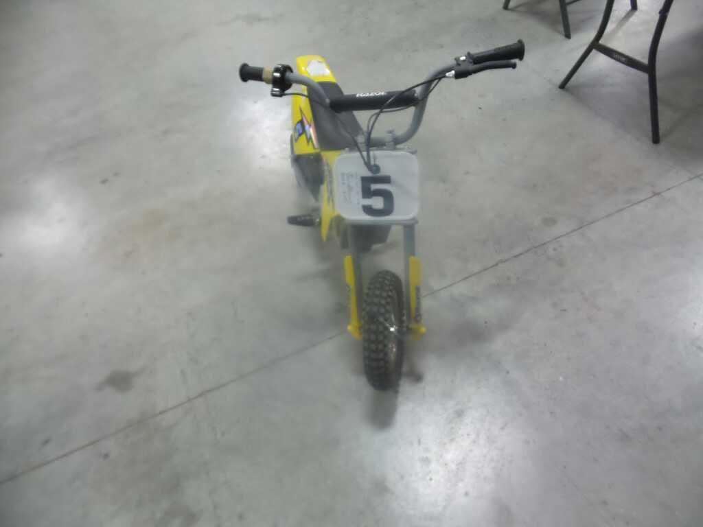 Razor MX350 Mini Dirt Bike