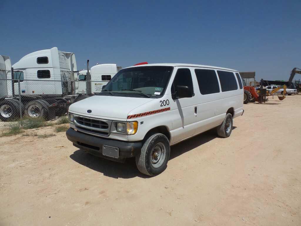 *2001 Ford E-350 XL Super Duty Passenger Van