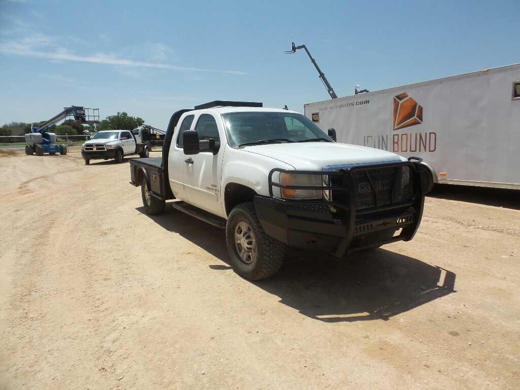 *2008 GMC 2500 HD Flat Bed Pickup