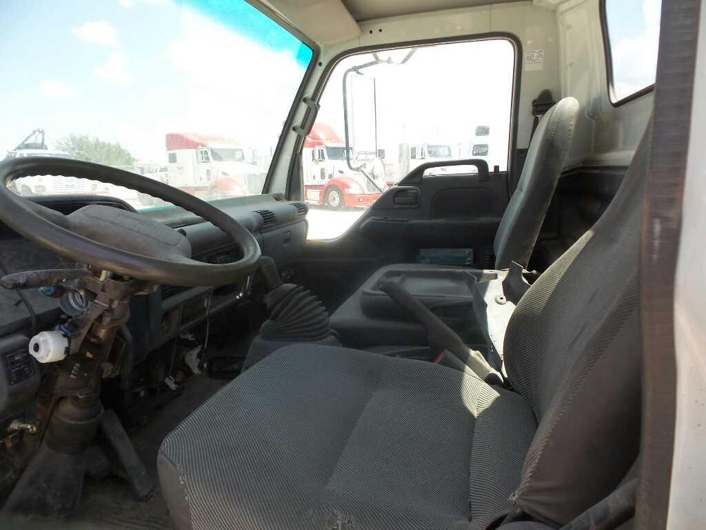 *2003 Isuzu NQR Truck