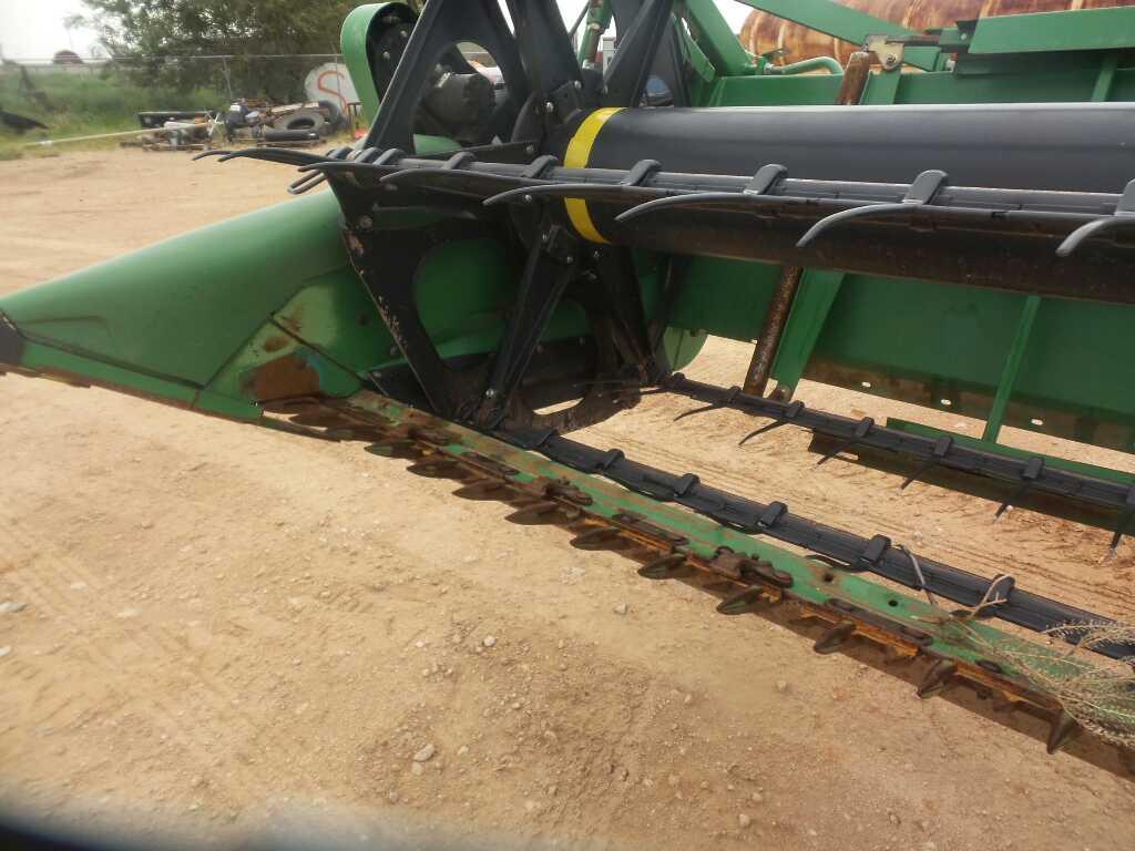 John Deere 936D Draper Platform Header