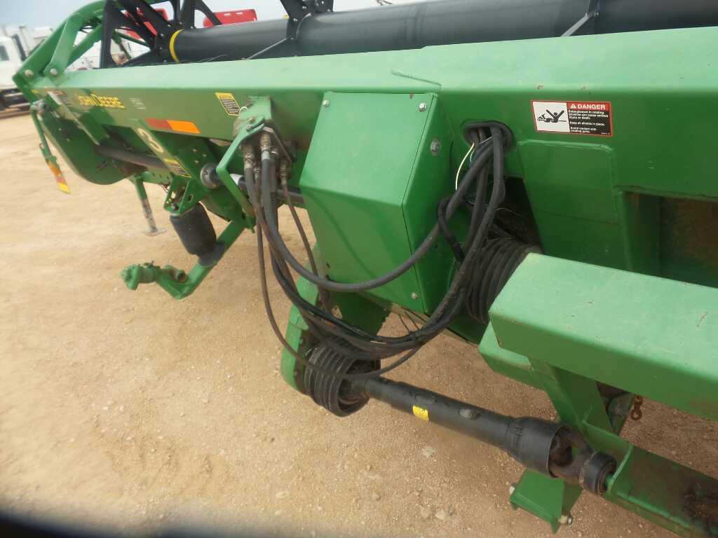 John Deere 936D Draper Platform Header