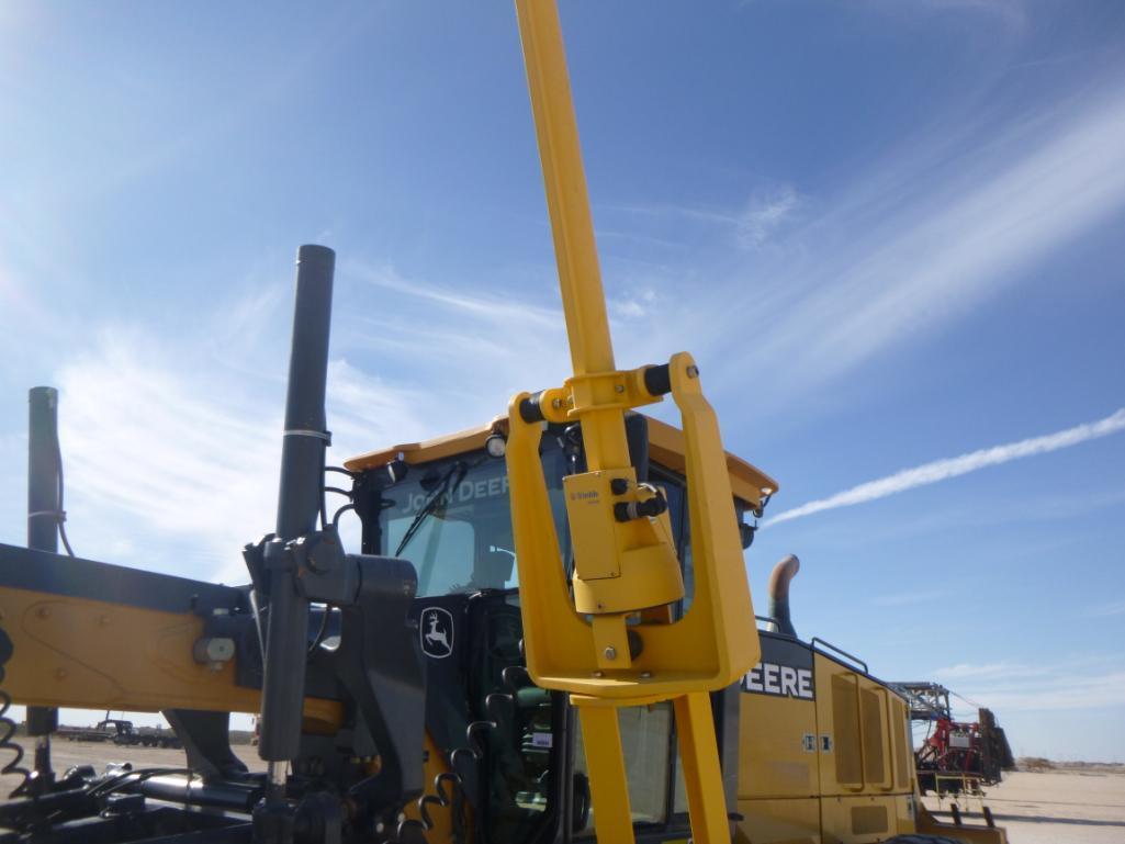 John Deere 772GP Motor Grader