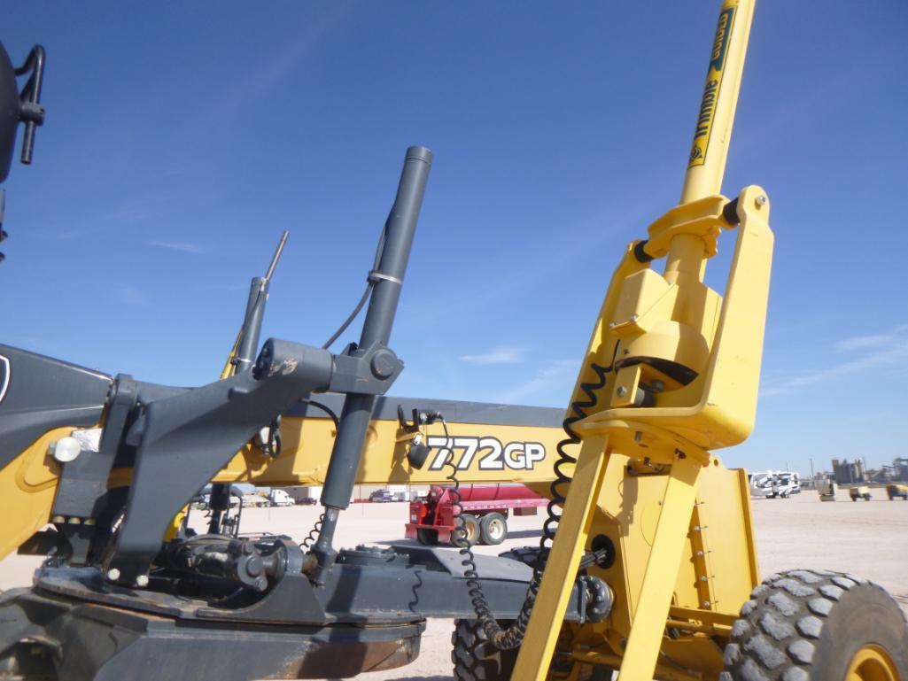 John Deere 772GP Motor Grader