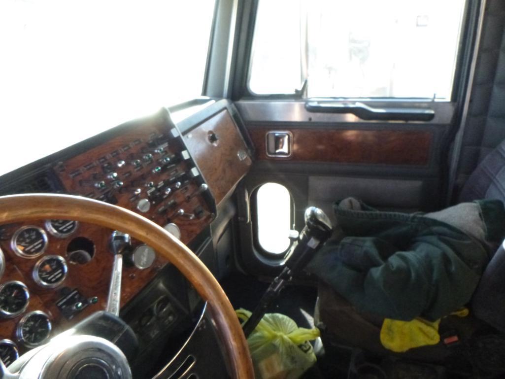 1999 Peterbilt 379 Truck Tractor