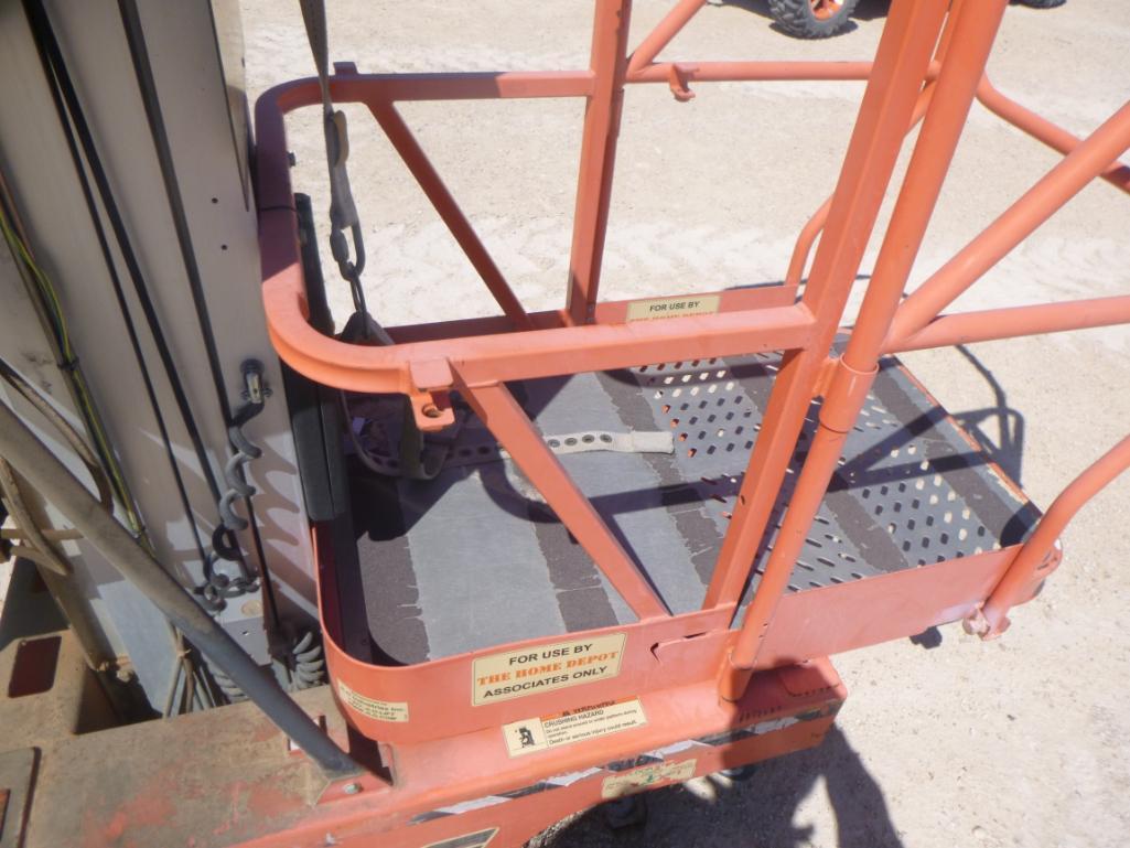 2001 JLG 12SP Vertical Lift