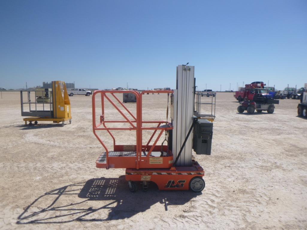 2001 JLG 12SP Vertical Lift