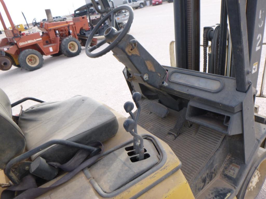 Yale 3 Stage Forklift