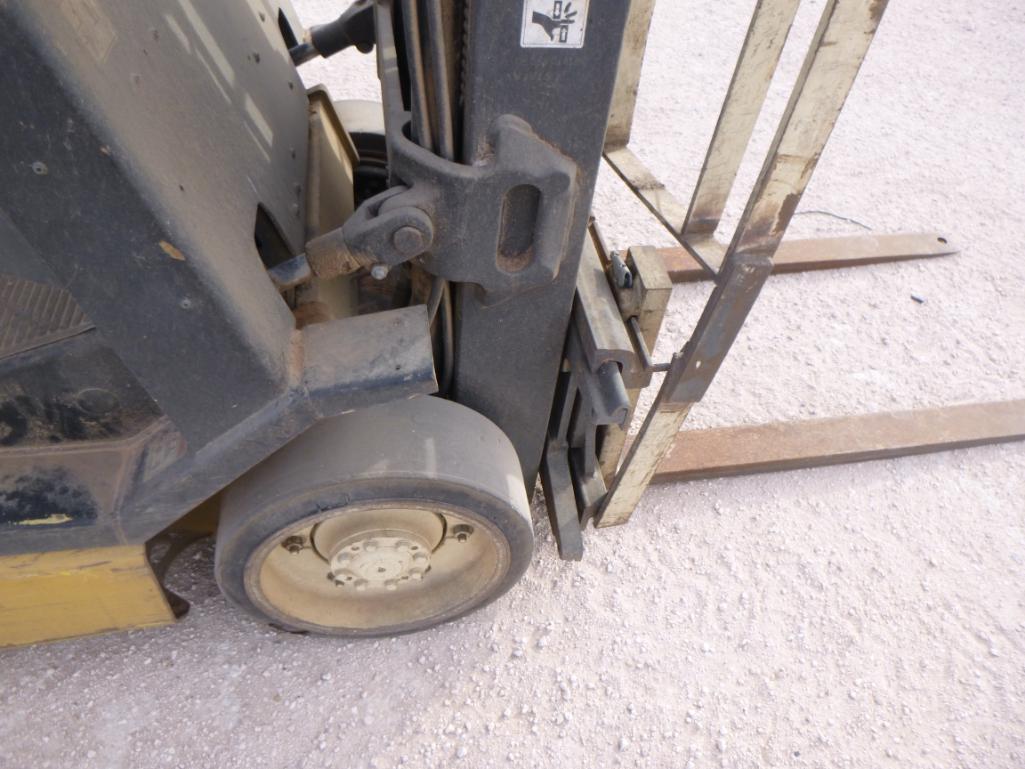 Yale 3 Stage Forklift