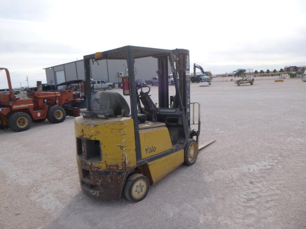 Yale 3 Stage Forklift