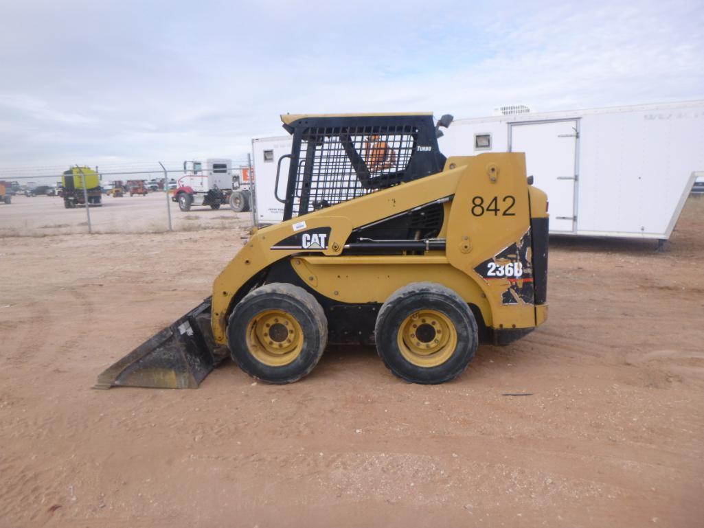 CAT 236B Skid Steer Loader