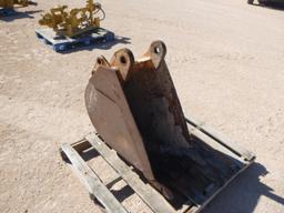 Case 17" Backhoe Bucket