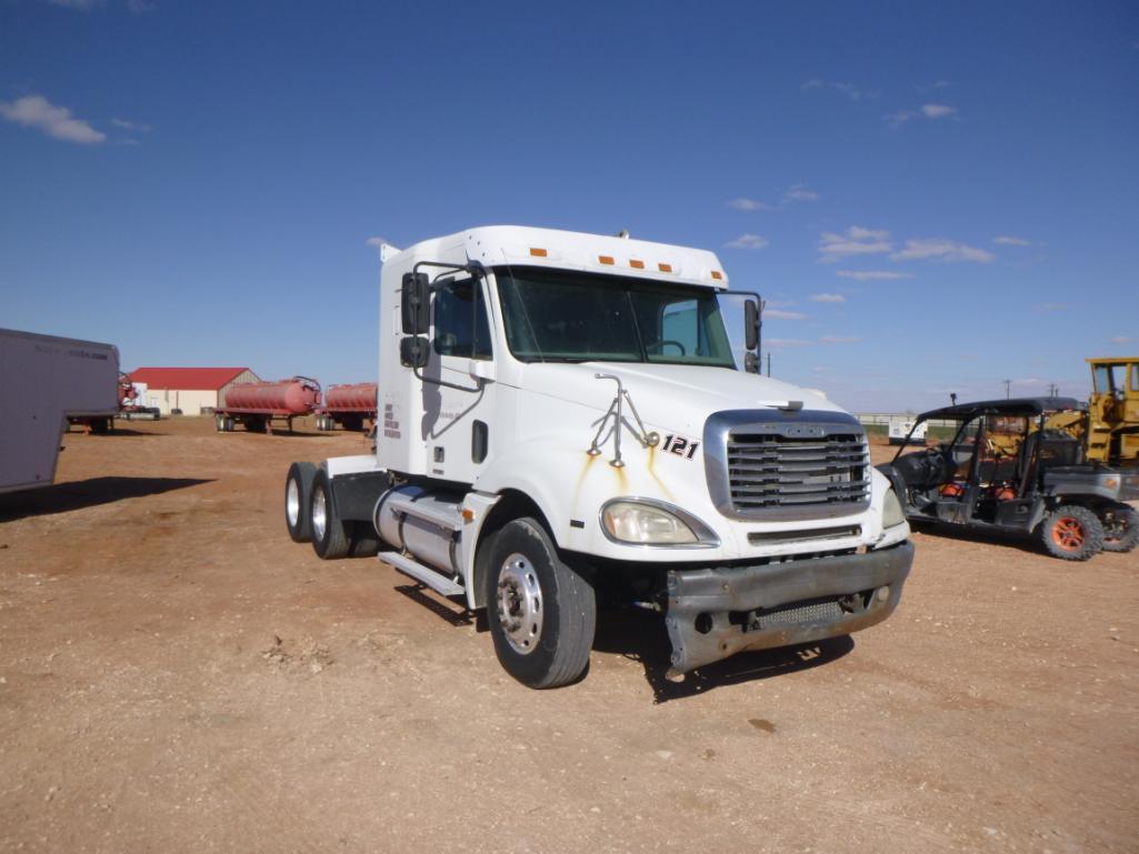 2005 Freightliner Columbia Truck Tractor