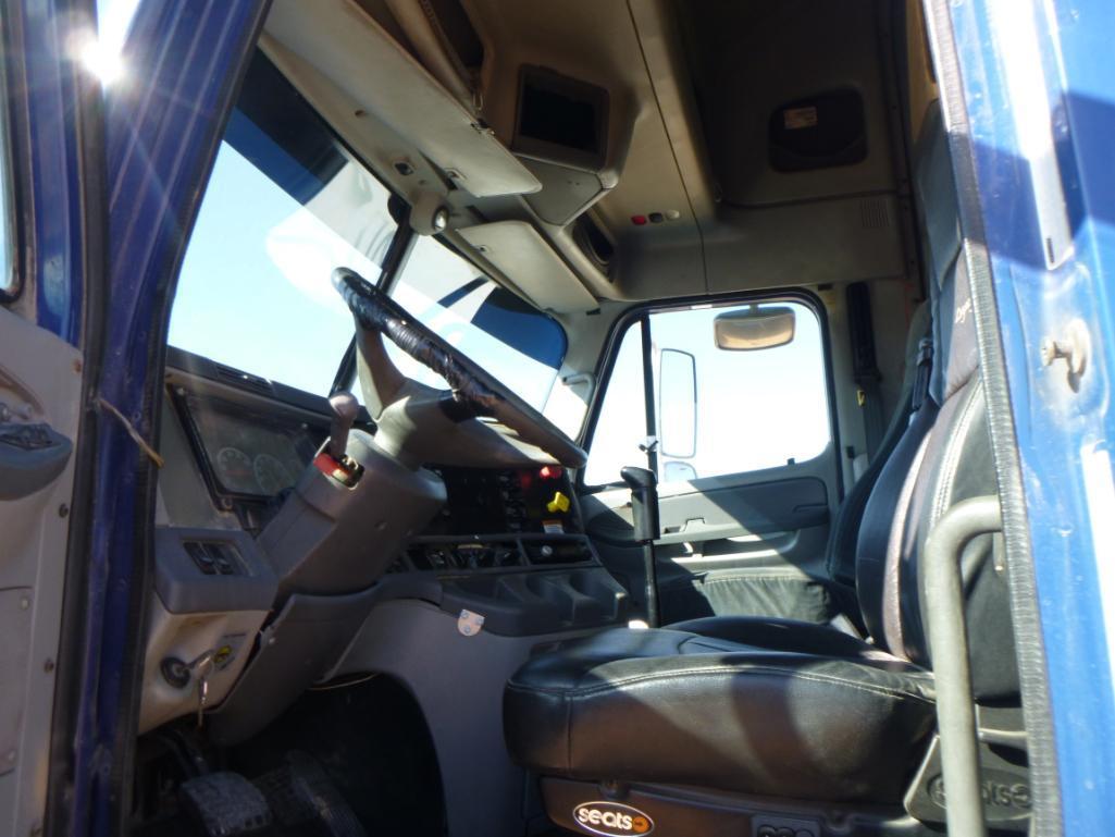 2003 Freightliner Columbia Truck Tractor