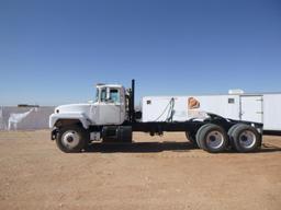 1999 Mack RD688S Truck Tractor