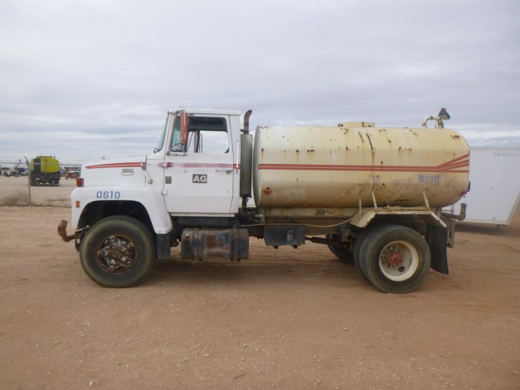 1977 Ford 8000 Water Truck