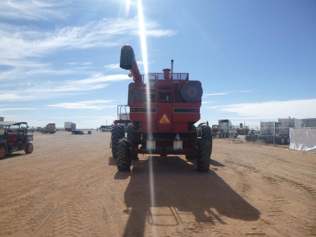 Case International 1680 Combine