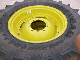 John Deere 480/70 R34 Duals