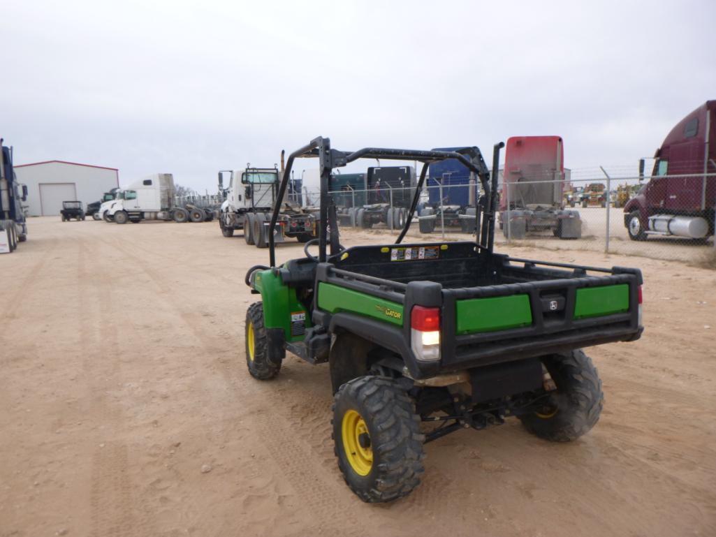 2016 John Deere 825i Gator