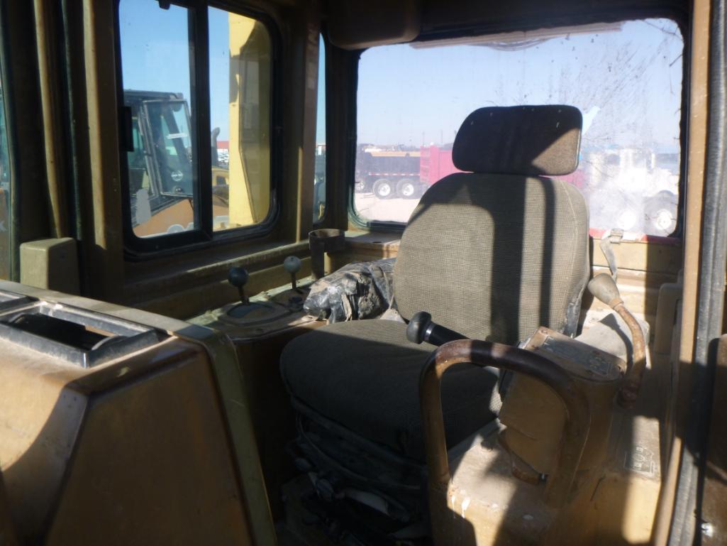 1991 CAT D6H Series II Dozer