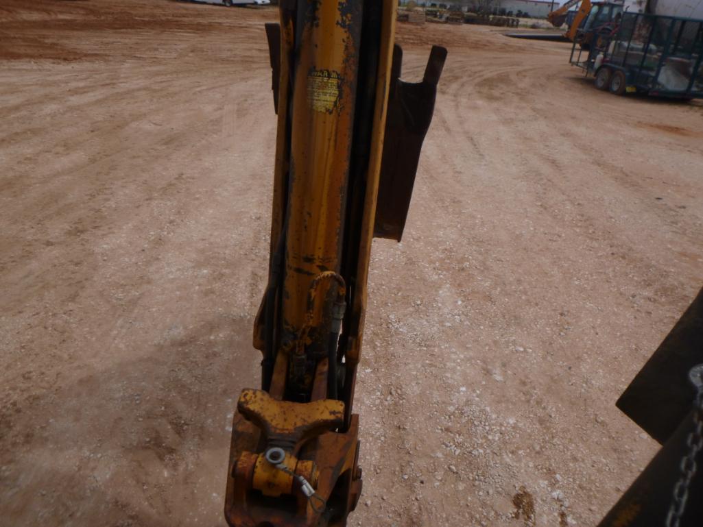 CASE 580K Backhoe