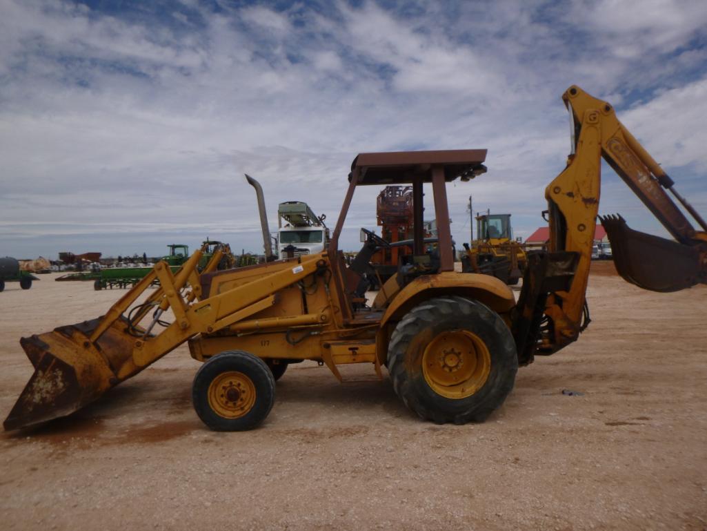 CASE 580K Backhoe