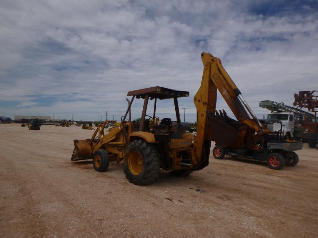 CASE 580K Backhoe