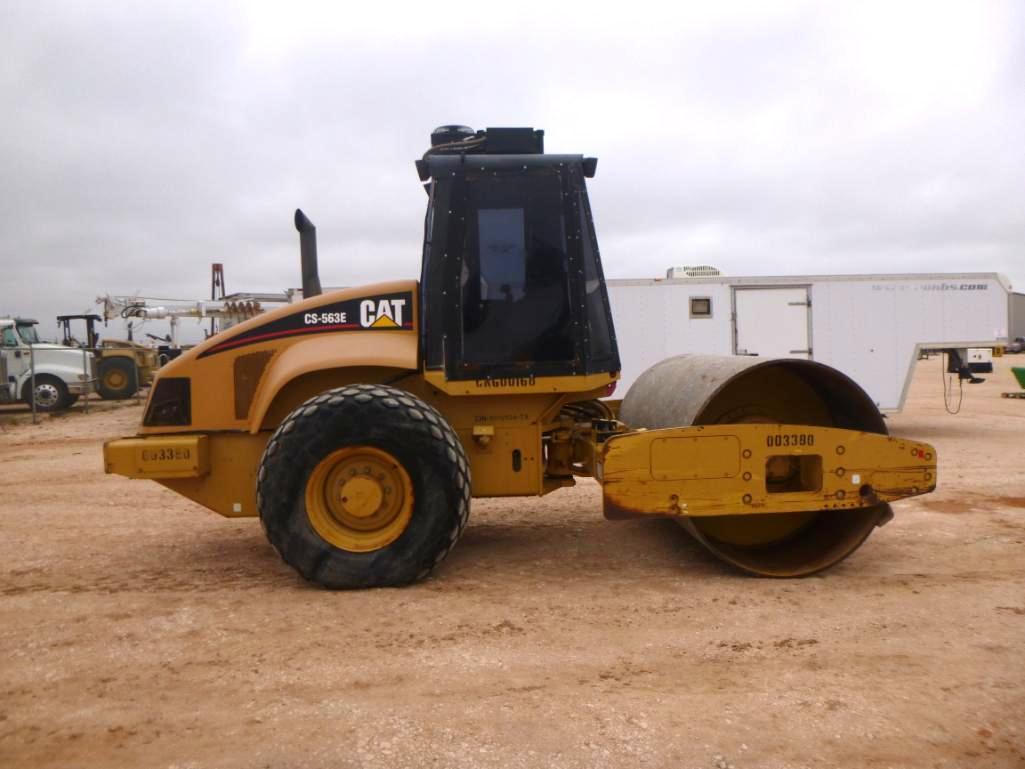 CAT CS563E Smooth Drum Vibratory Compactor Roller