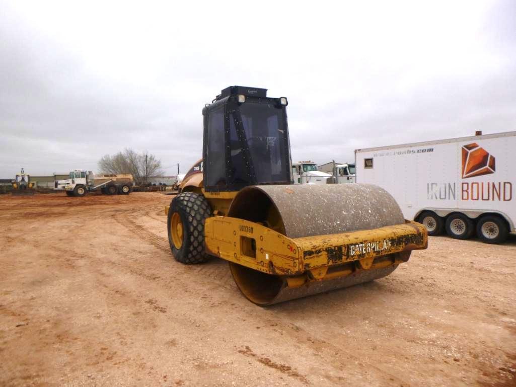 CAT CS563E Smooth Drum Vibratory Compactor Roller