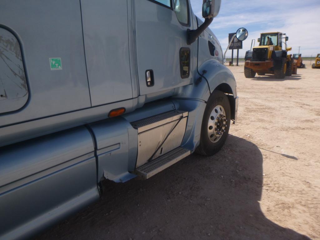 2010 Peterbilt 387 Truck Tractor