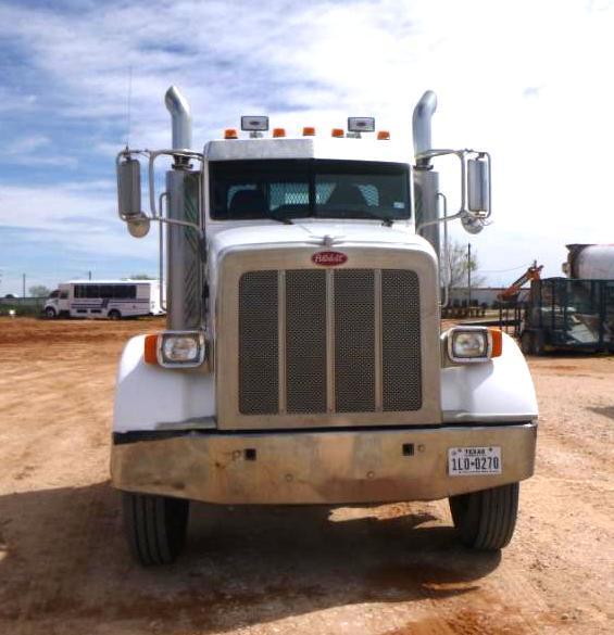 2007 Peterbilt 365 Day Cab Truck