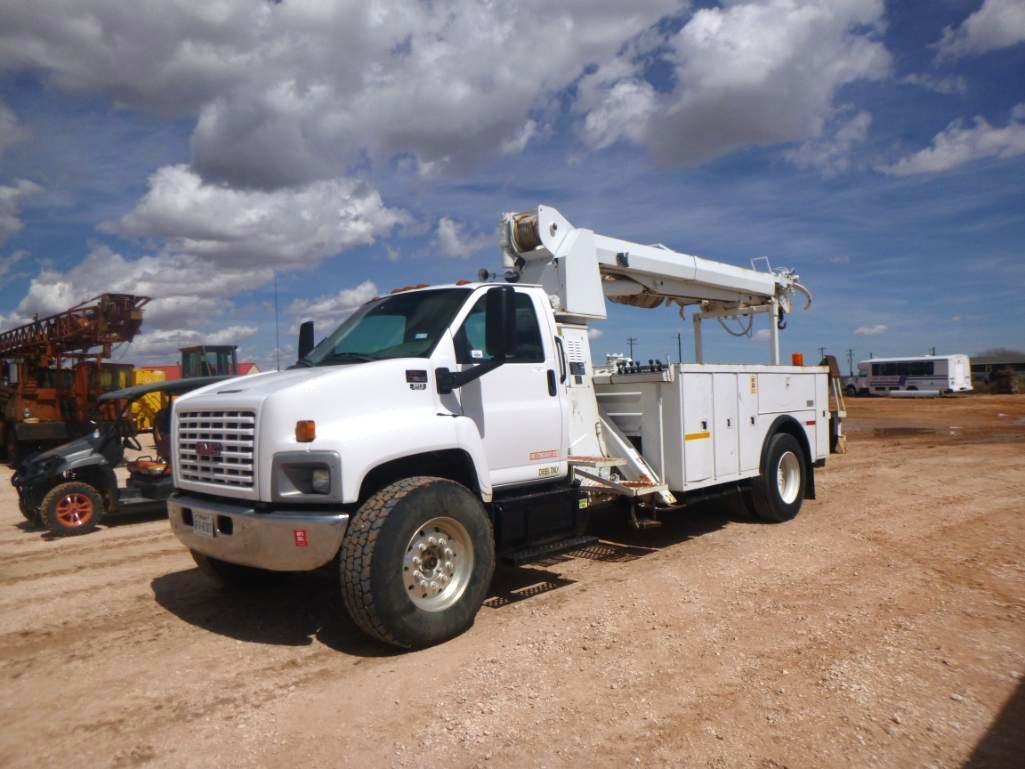 2004 GMC C7500 Crane Digger Truck