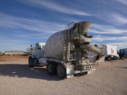 2006 Kenworth T800 Rear Mixer Truck