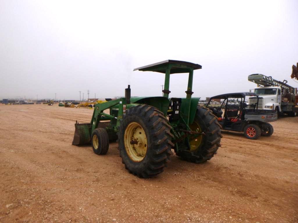 John Deere 2640 Tractor with Front end Loader