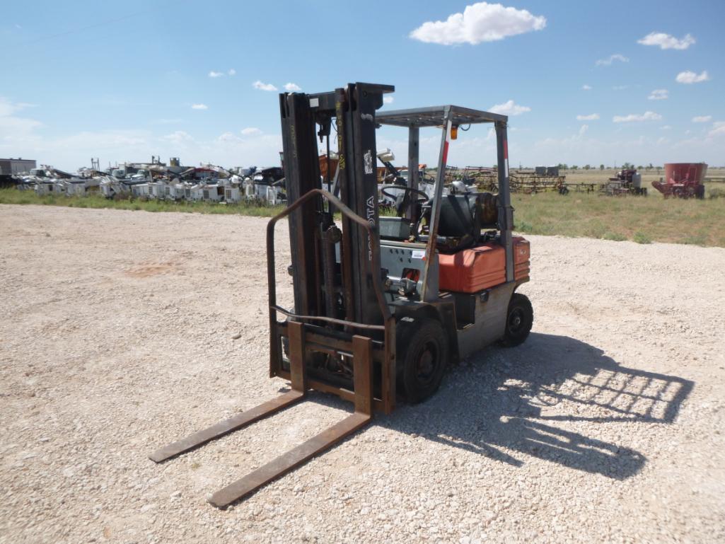 Toyota 42-5FG25 Forklift