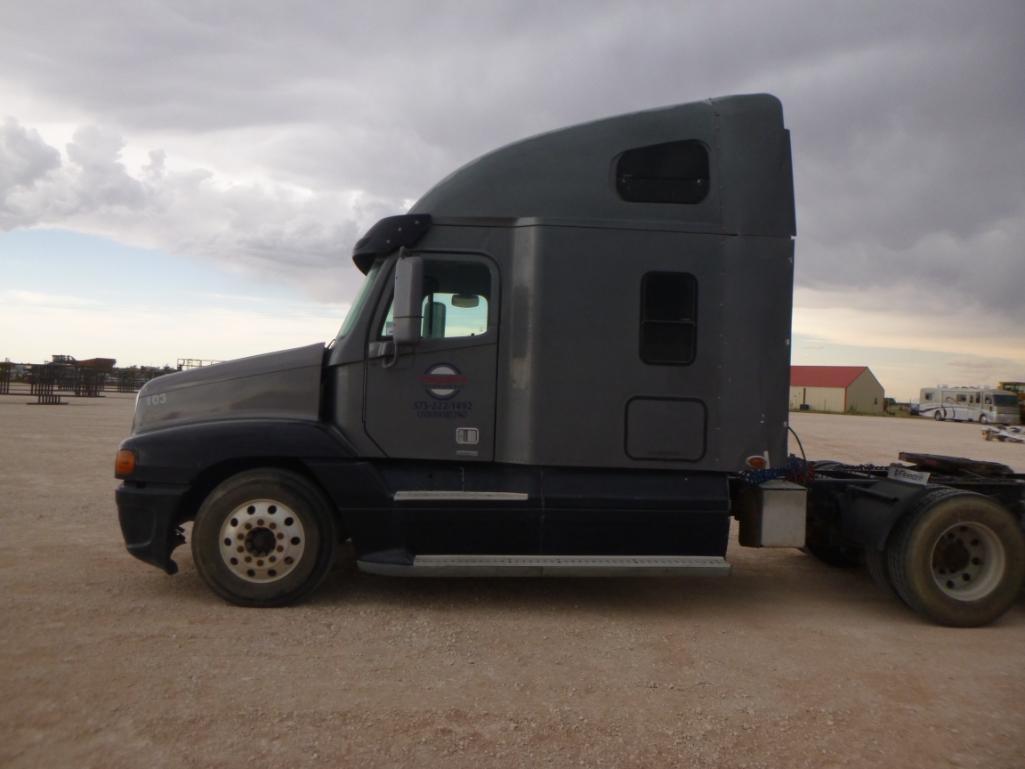 2007 Freightliner ST120 Truck