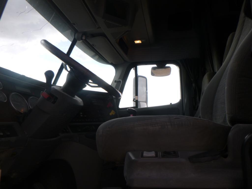 2007 Freightliner ST120 Truck