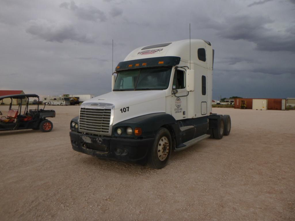 2007 Freightliner ST120 Truck