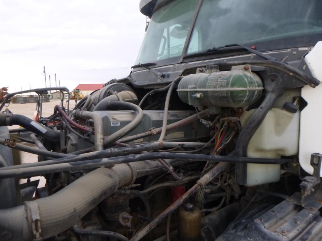 2007 Freightliner ST120 Truck