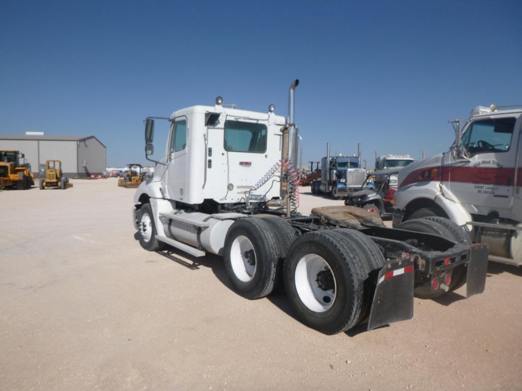 2006 Freightliner Columbia Day Cab Truck