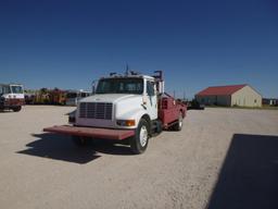 2001 International 4700 Roustabout Truck