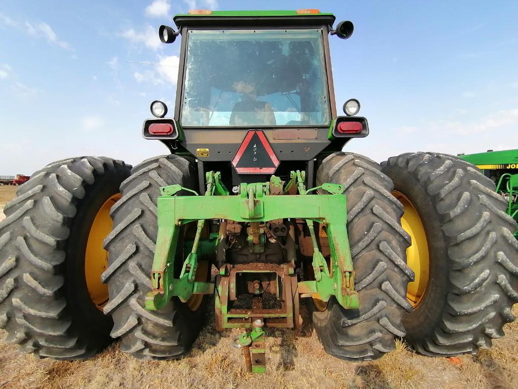 John Deere 4850 Tractor