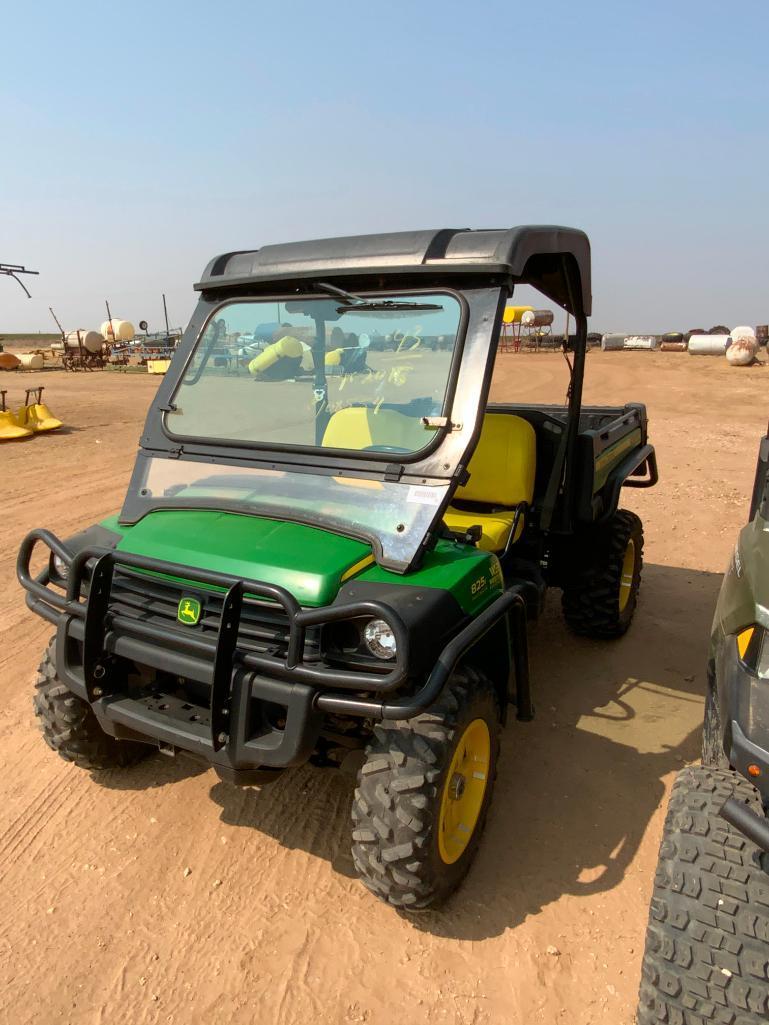 2015 John Deere 825I Gator